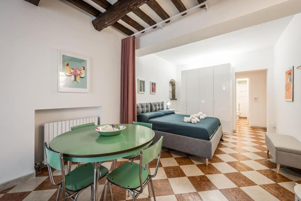 Casa Camilla - Arty Suite Nel Centro Storico Parma Buitenkant foto